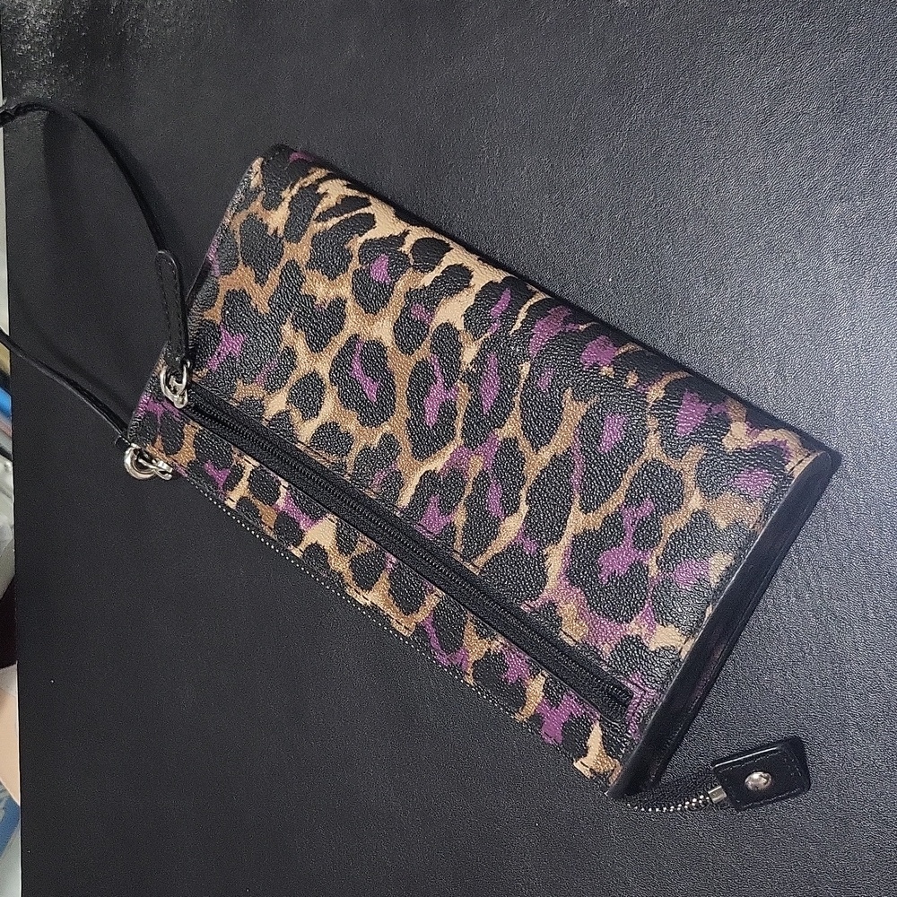Wristlet💜 - Picture 5 of 5